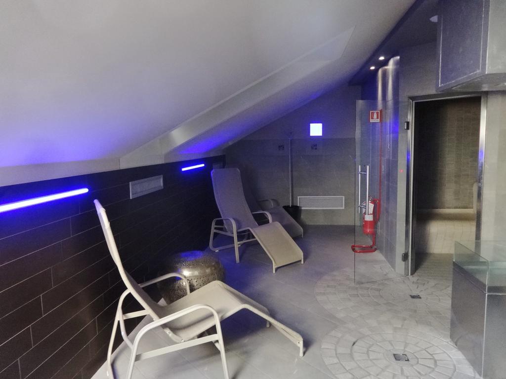 Hotel Excelsior Magenta Esterno foto